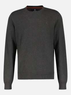 Lässiger Flachstrickpullover